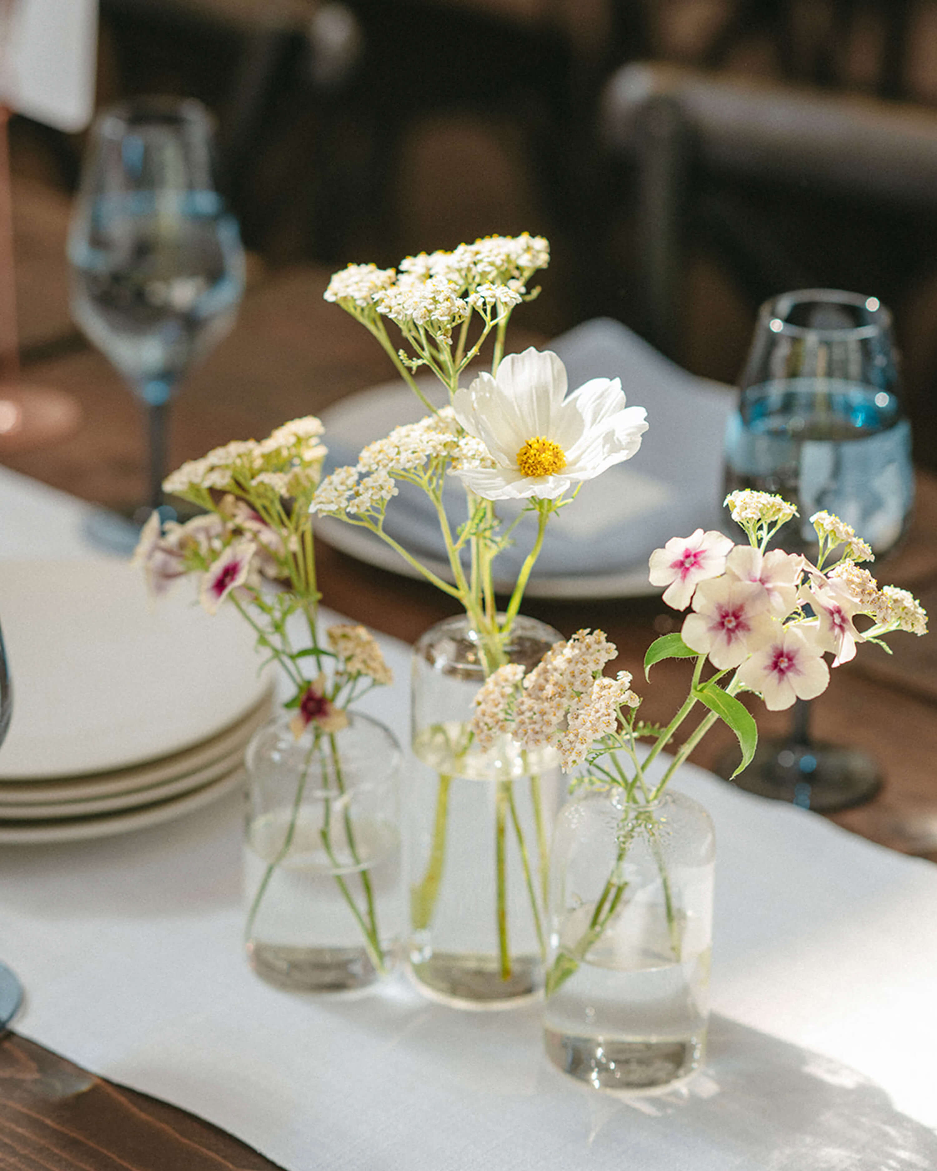 Bud vases wedding table decor 60 photos - Vianawedding.com